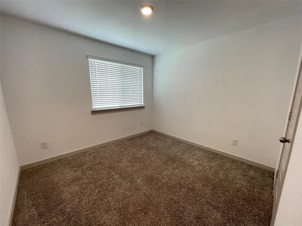 $2,400 | 8107 Sugar Cane Lane, Rosharon, TX 77583