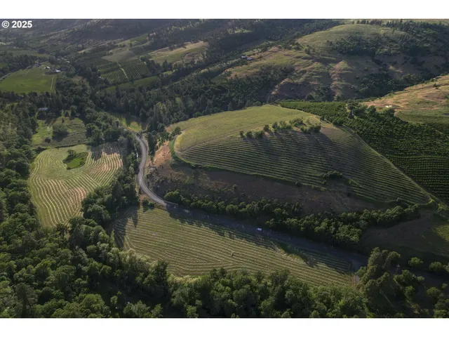 $2,850,000 | 5450 Mill Creek Road, The Dalles, OR 97058