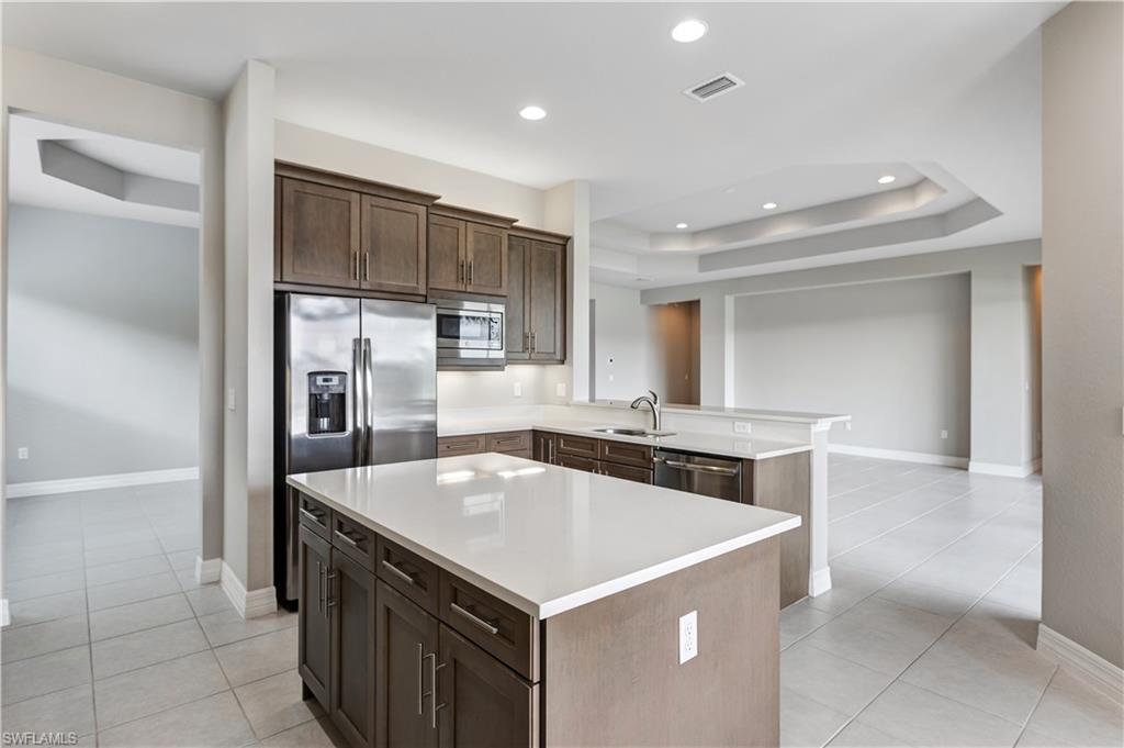 4528 Azalea Drive Naples, FL 34119 - Photo 7 of 50