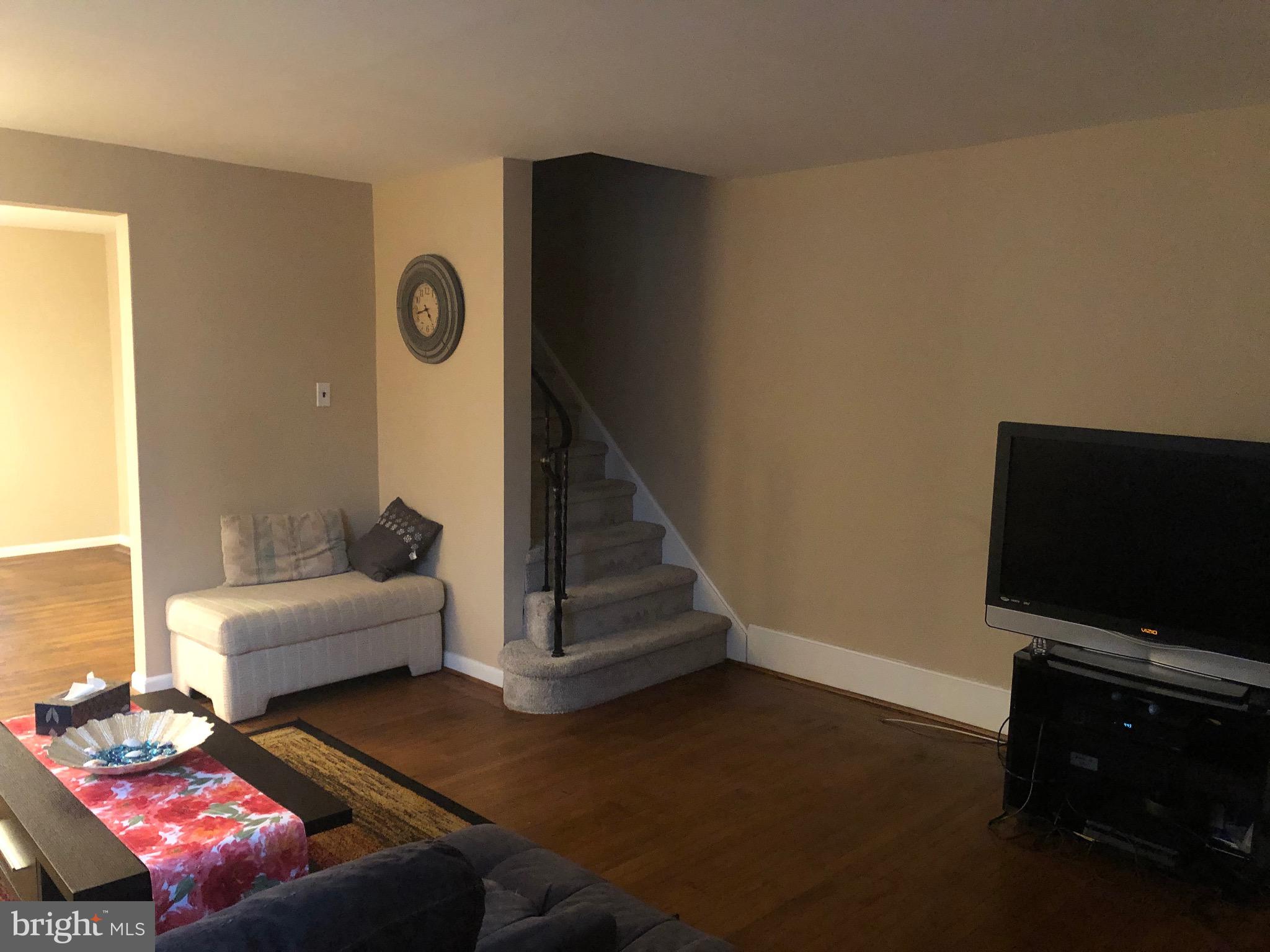 4944 State Road Drexel Hill, PA 19026 - Photo 7 of 33 Living Room