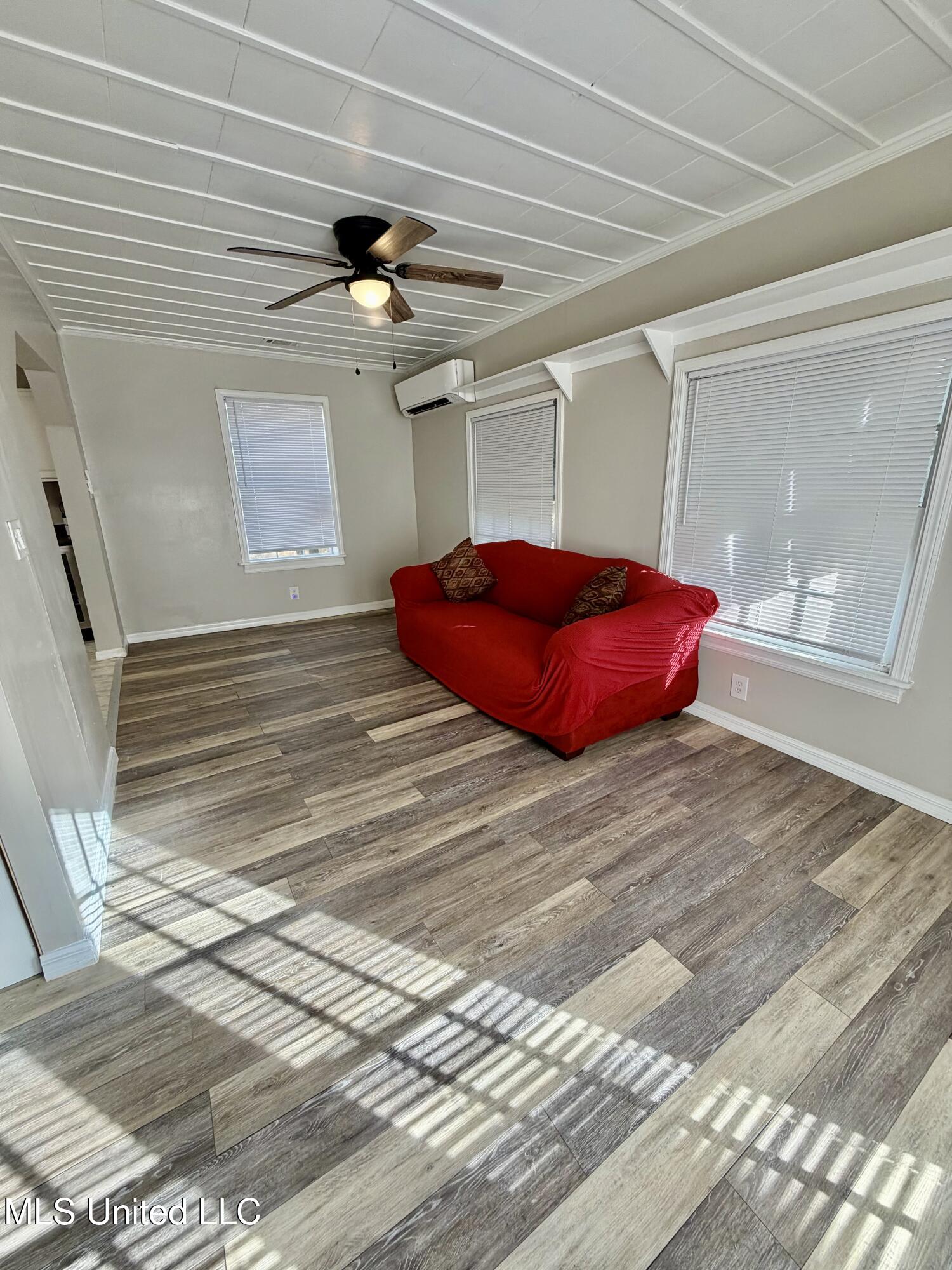 5018 Arthur Street Moss Point, MS 39563 - Photo 20 of 27 IMG_4990