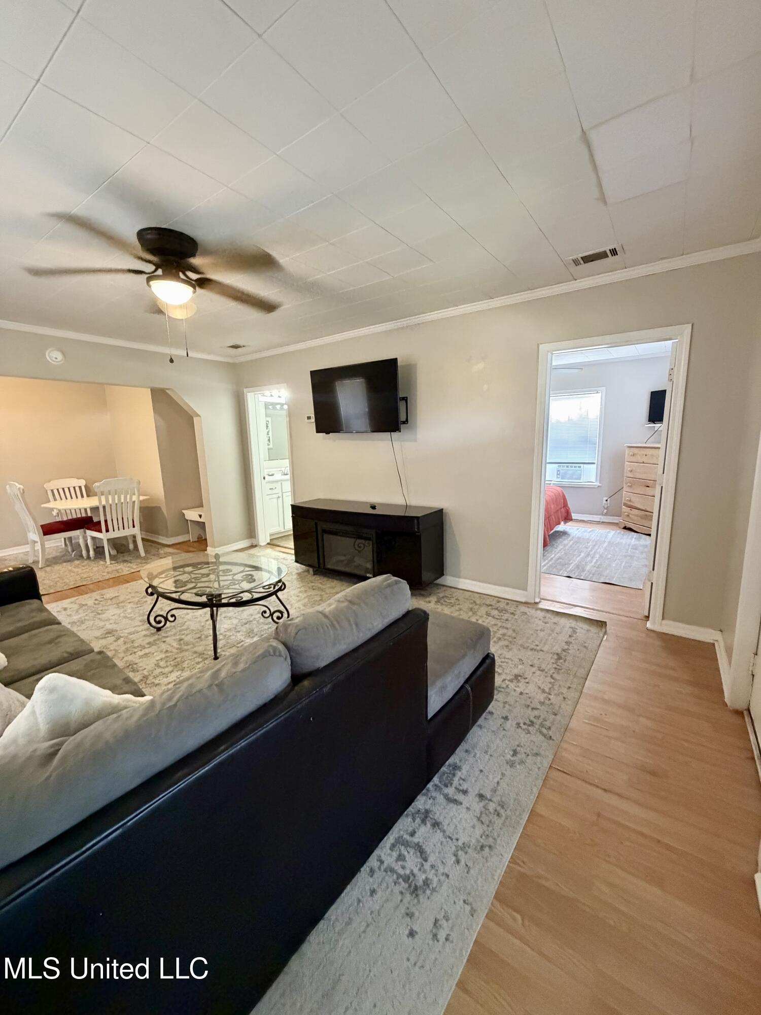 5018 Arthur Street Moss Point, MS 39563 - Photo 7 of 27 IMG_5001