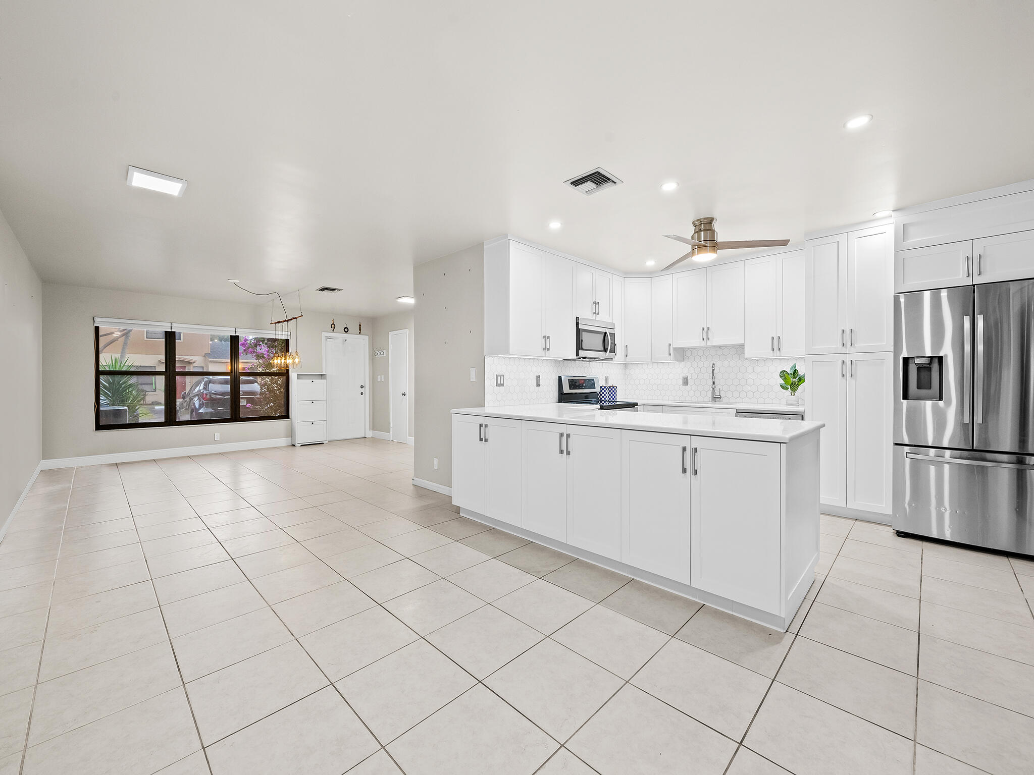 3370 Beau Rivage Drive, Unit 5D Pompano Beach, FL 33064 - Photo 3 of 26 DSC_1964