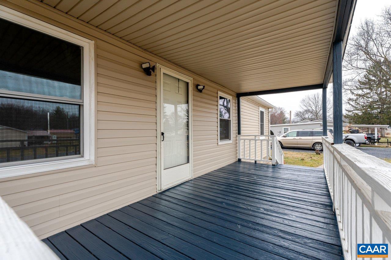 608 5th Street Grottoes, VA 24441 - Photo 4 of 38