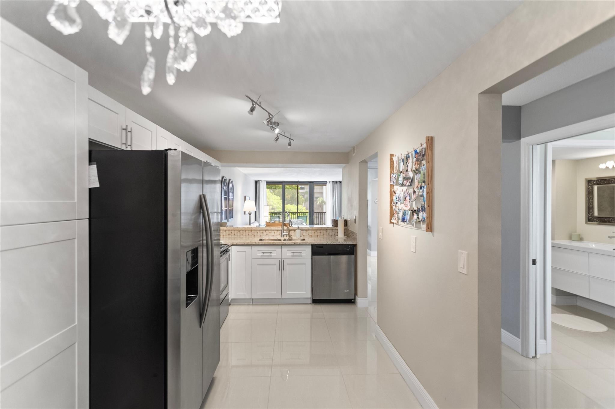 16 Royal Palm Way, Unit 302 Boca Raton, FL 33432 - Photo 6 of 34 Renovated Kitchen