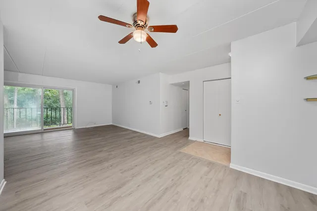 $123,000 | 2807 Willow Road, Unit 103, Homewood, IL 60430