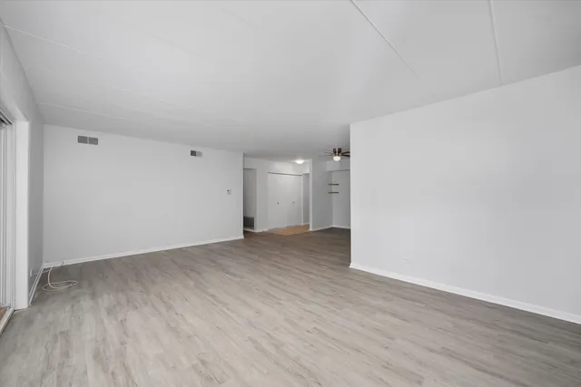 $123,000 | 2807 Willow Road, Unit 103, Homewood, IL 60430