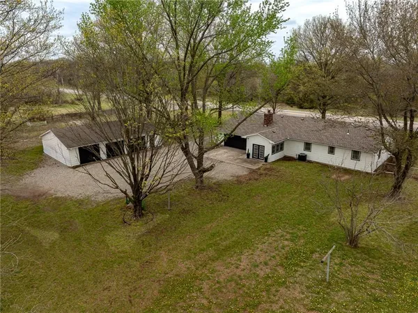 $295,000 | 101 West North County Road, Frontenac, KS 66763