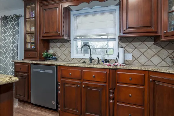 $295,000 | 101 West North County Road, Frontenac, KS 66763