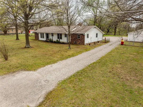 $295,000 | 101 West North County Road, Frontenac, KS 66763