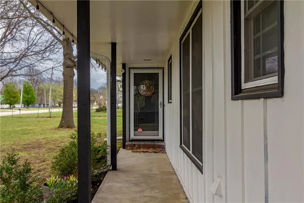 $295,000 | 101 West North County Road, Frontenac, KS 66763