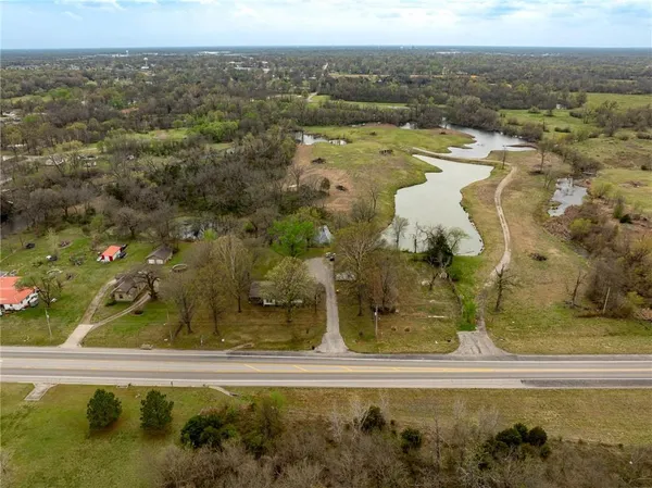 $295,000 | 101 West North County Road, Frontenac, KS 66763