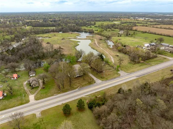 $295,000 | 101 West North County Road, Frontenac, KS 66763