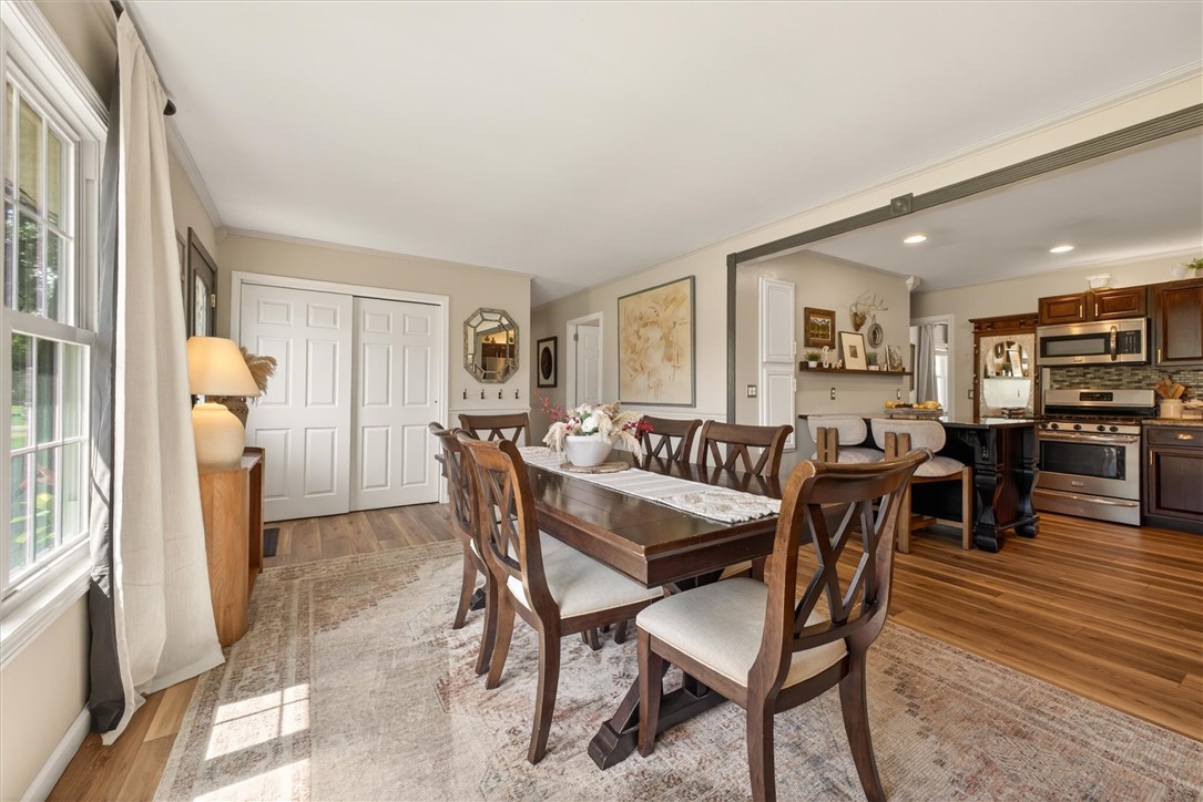 34 Faircrest Road Henrietta, NY 14623 - Photo 6 of 45