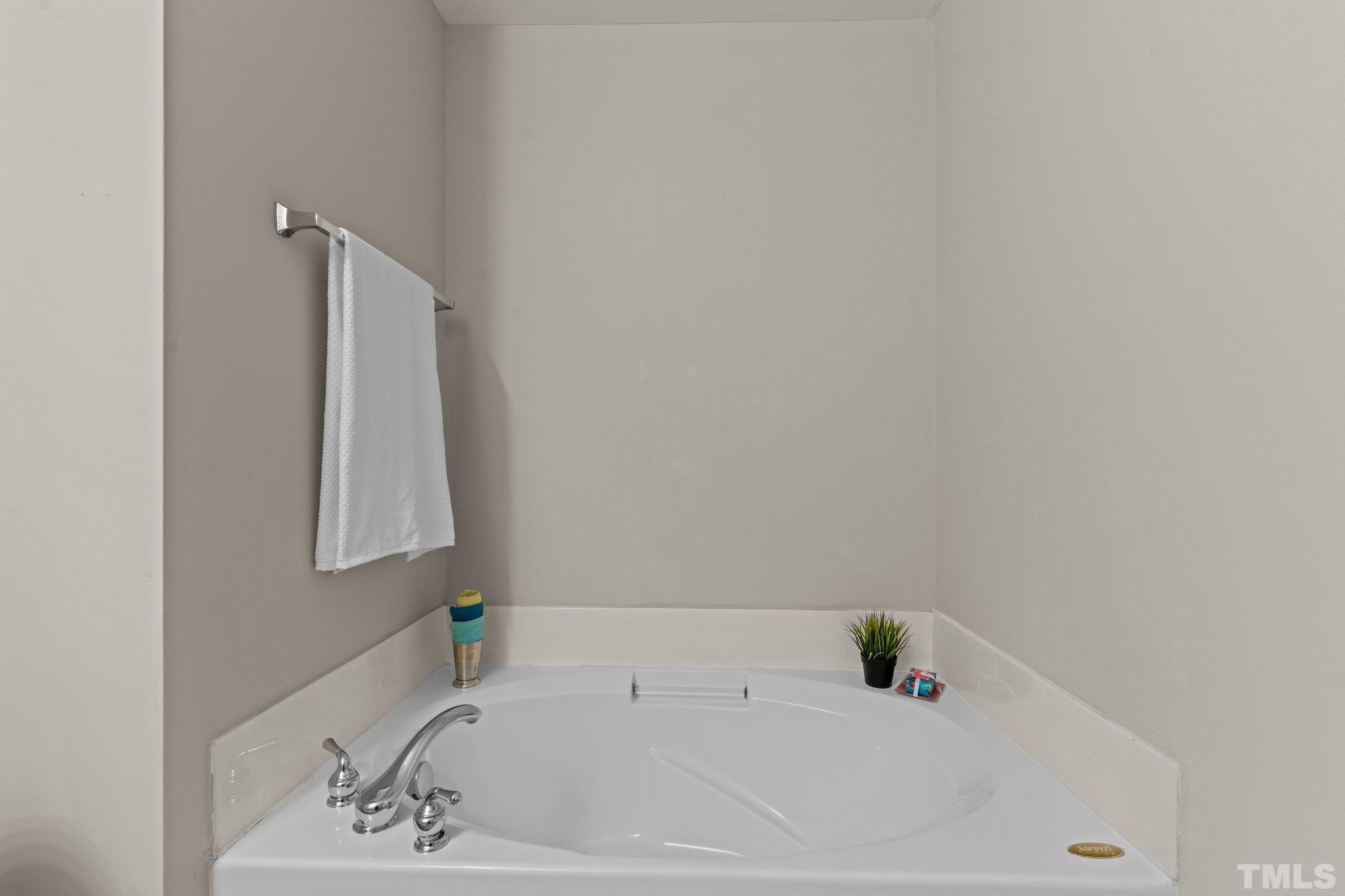 3105 Winding Waters Way Raleigh, NC 27614 - Photo 32 of 43 Gallery Image 32