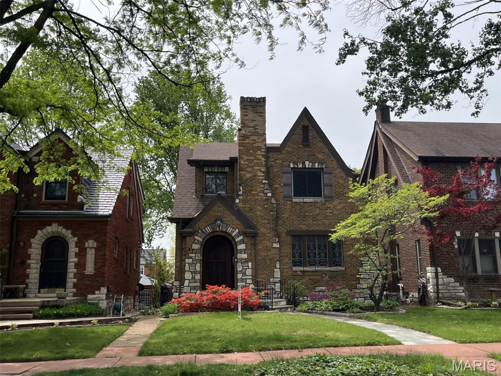5866 Delor Street St. Louis, MO 63109 - Photo 1 of 26