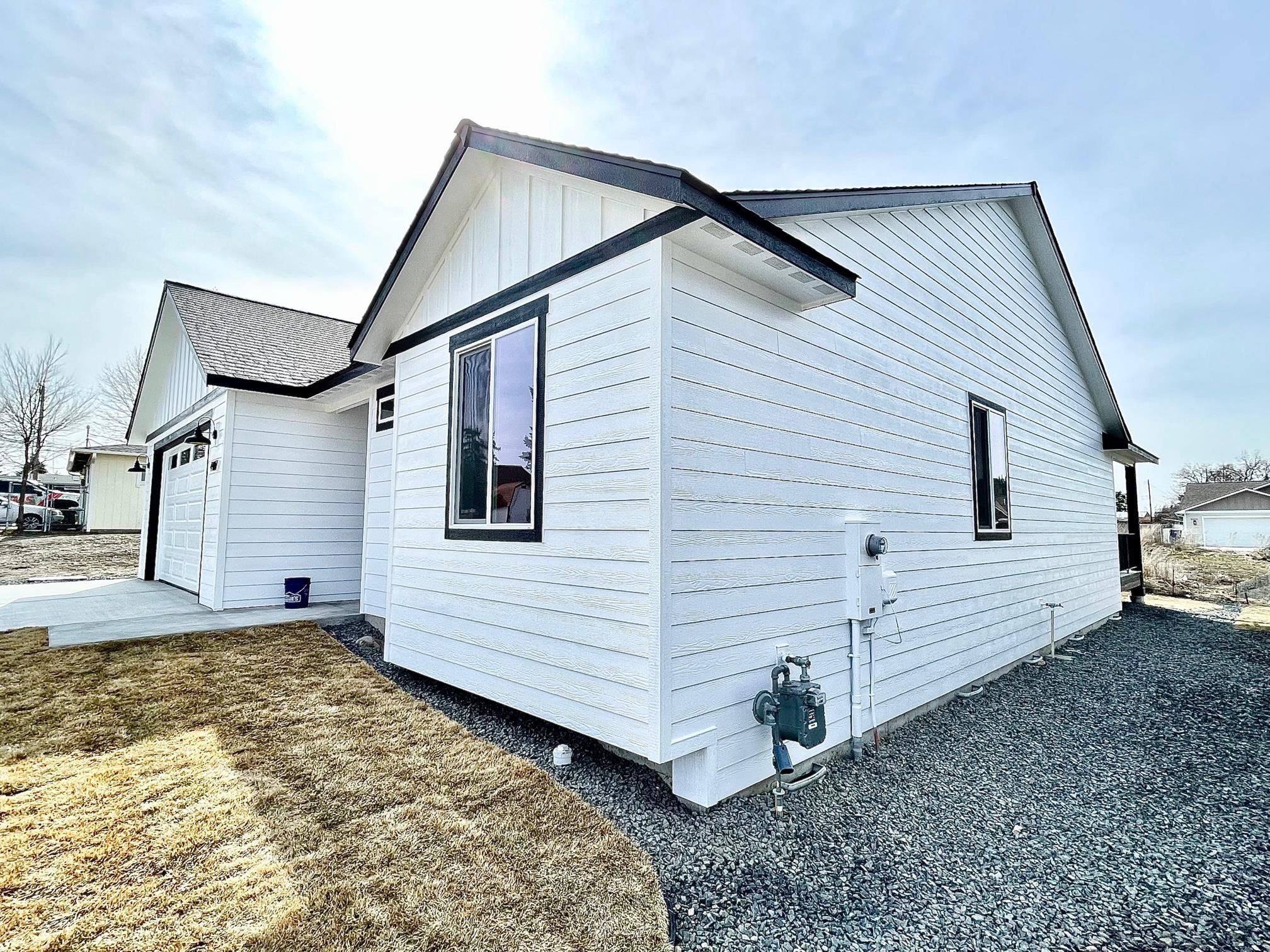 4407 North McCabe Road Spokane Valley, WA 99216 - Photo 3 of 22
