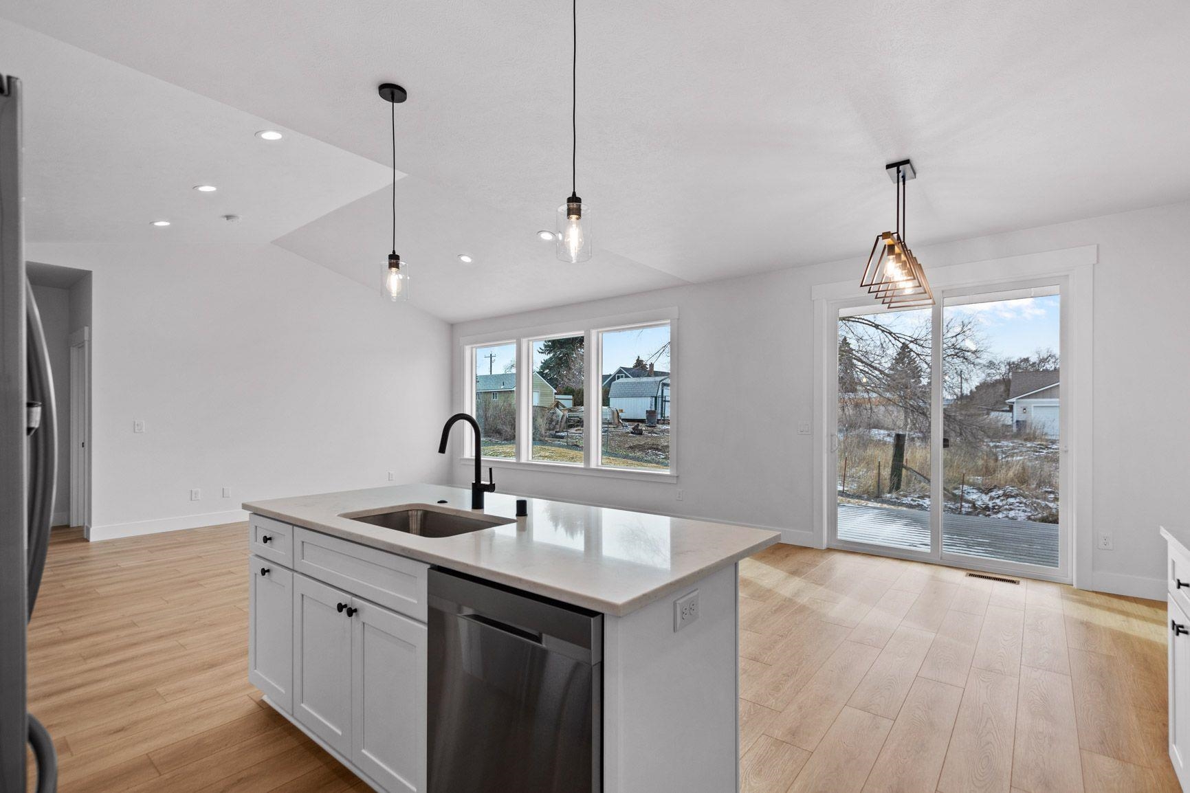 4407 North McCabe Road Spokane Valley, WA 99216 - Photo 6 of 22