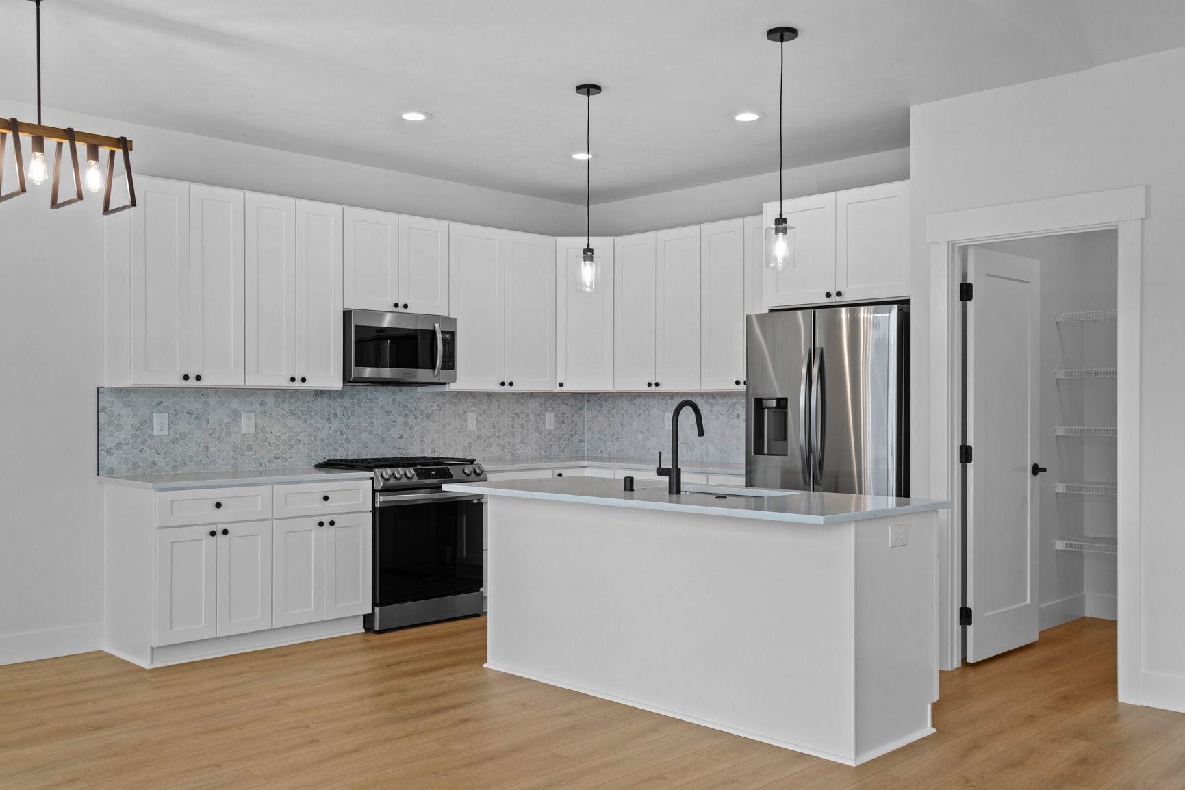 4407 North McCabe Road Spokane Valley, WA 99216 - Photo 9 of 22