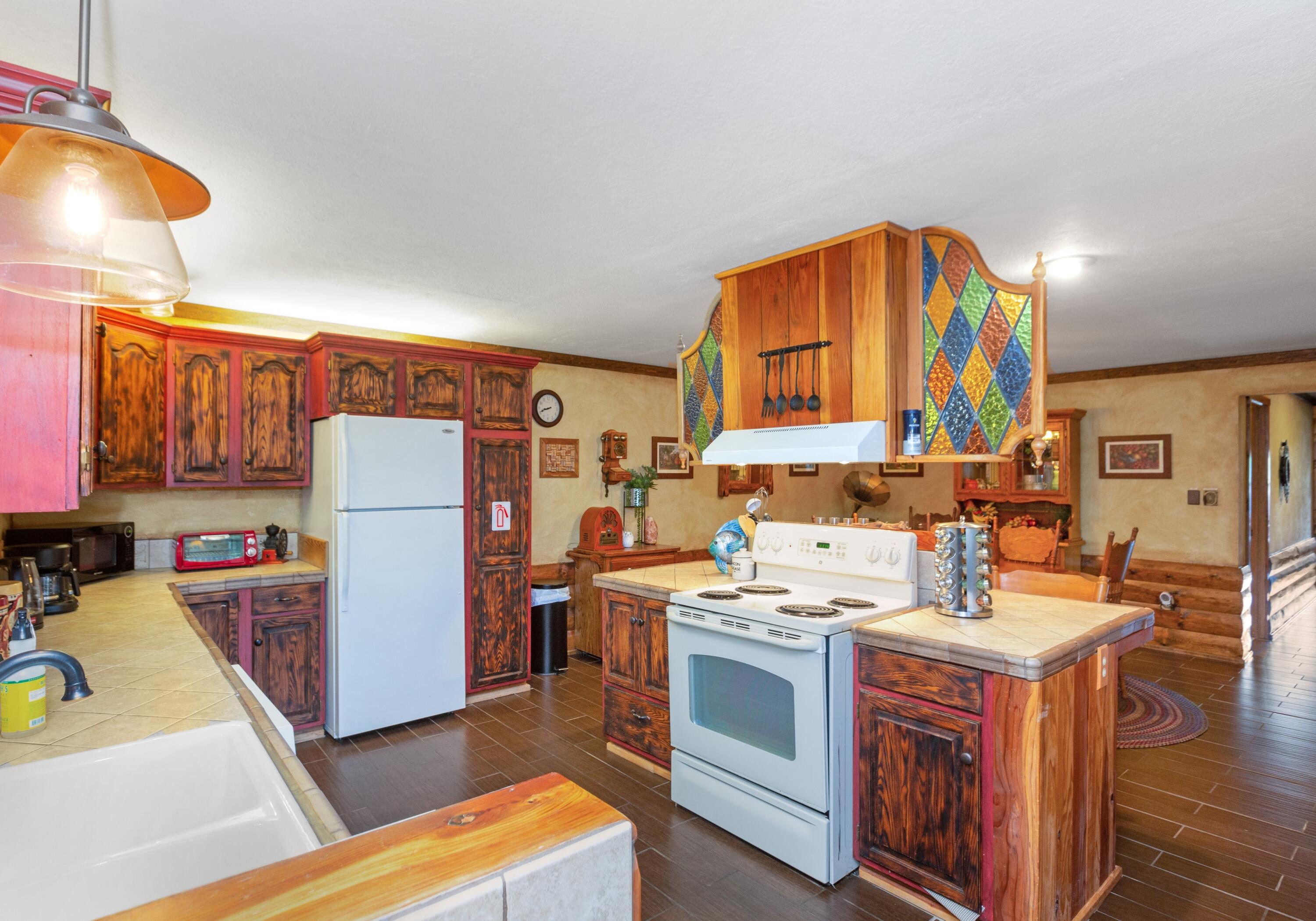 42182 Mynatt Drive Three Rivers, CA 93271 - Photo 46 of 67 Kitchen Downstairs
