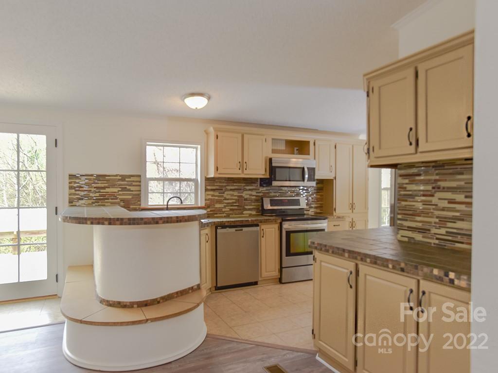 25 Avon Road Asheville, NC 28805 - Photo 13 of 45 Gallery Image 13