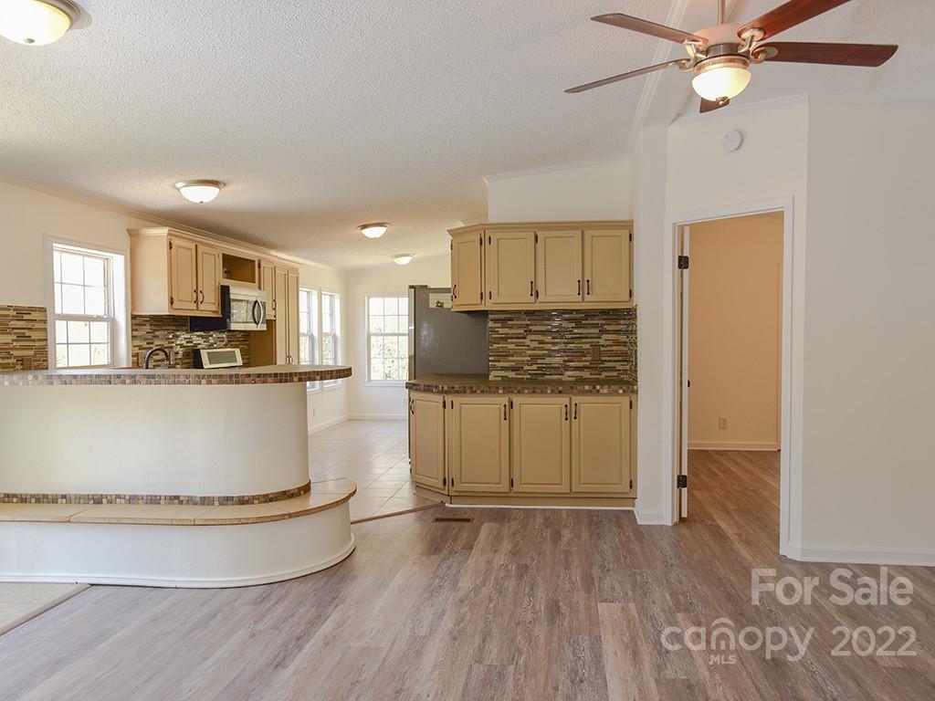 25 Avon Road Asheville, NC 28805 - Photo 14 of 45 Gallery Image 14