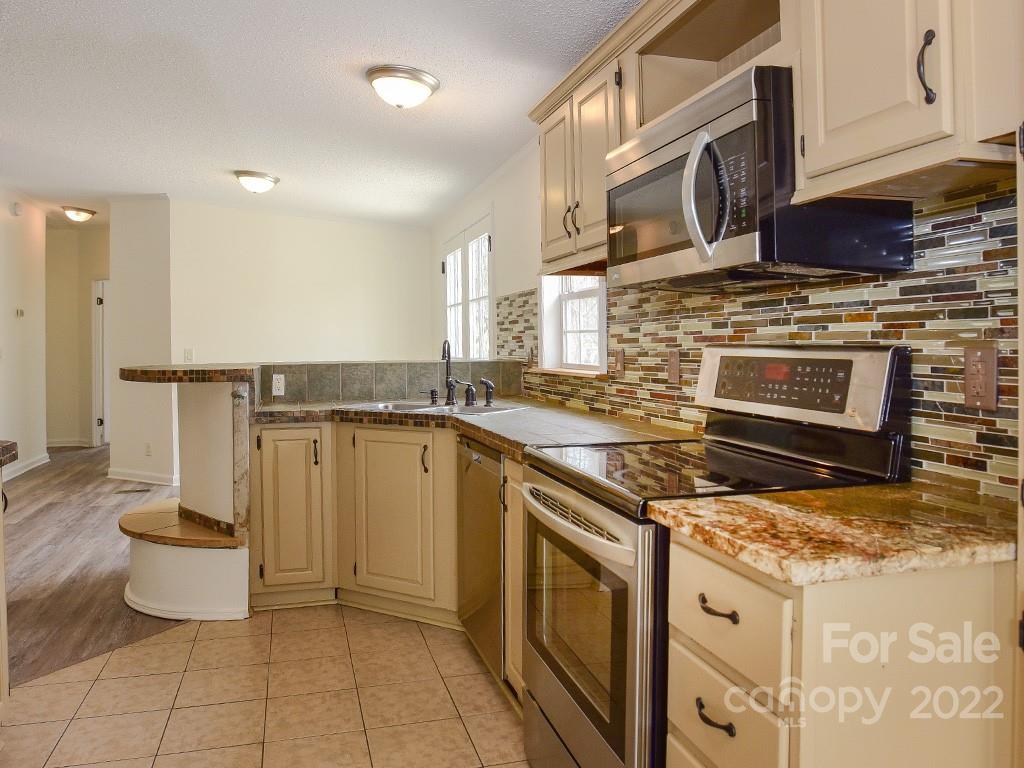 25 Avon Road Asheville, NC 28805 - Photo 16 of 45 Gallery Image 16