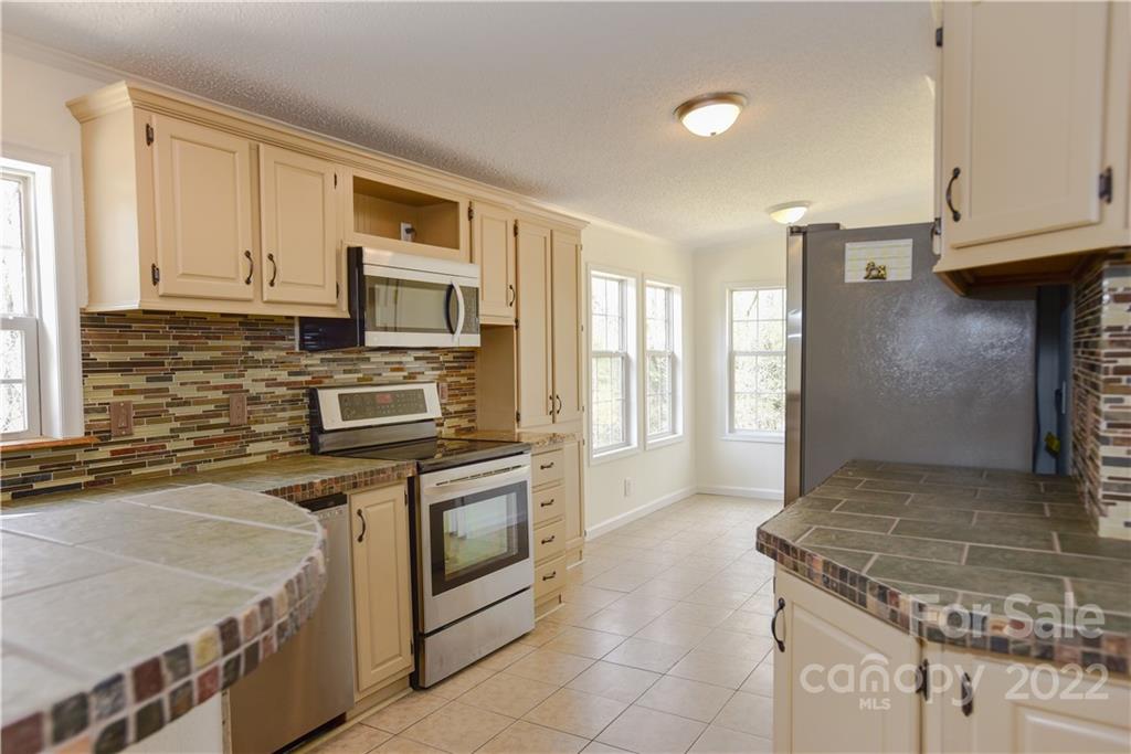 25 Avon Road Asheville, NC 28805 - Photo 17 of 45 Gallery Image 17