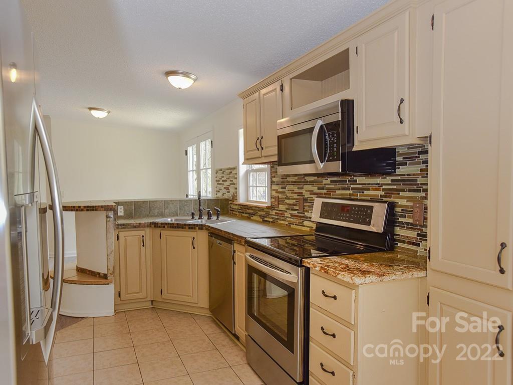25 Avon Road Asheville, NC 28805 - Photo 19 of 45 Gallery Image 19
