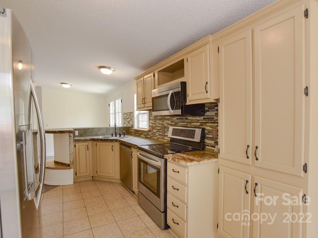 25 Avon Road Asheville, NC 28805 - Photo 20 of 45 Gallery Image 20