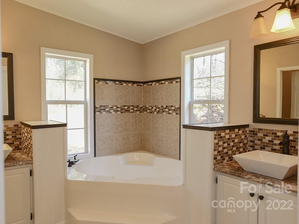 25 Avon Road Asheville, NC 28805 - Photo 31 of 45 Gallery Image 31