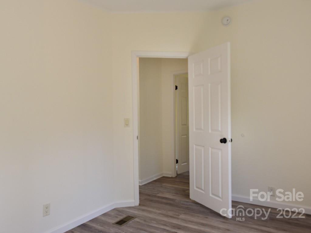 25 Avon Road Asheville, NC 28805 - Photo 34 of 45 Gallery Image 34