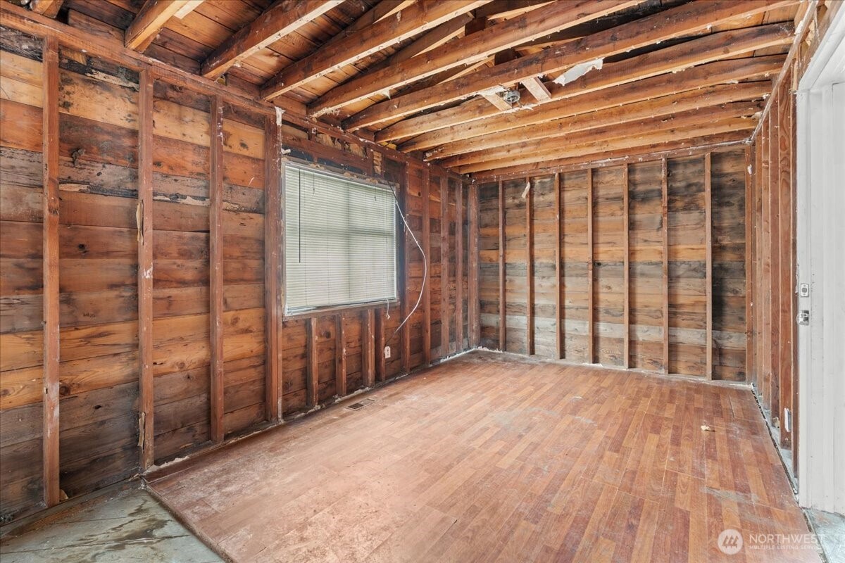 919 Edmonds Avenue Northeast Renton, WA 98056 - Photo 7 of 15