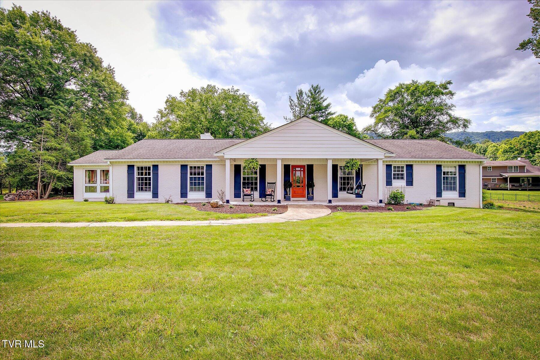 2013 Canterbury Road Kingsport, TN 37660 - Photo 2 of 49 02-2013 Canterbury Rd-2