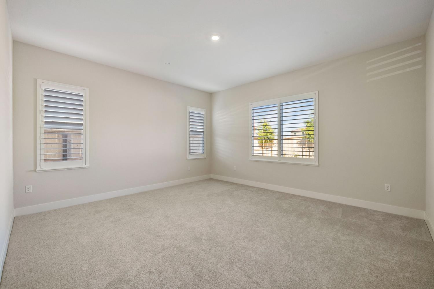 2252 Lyndon Street Lodi, CA 95242 - Photo 8 of 23 an empty room with windows