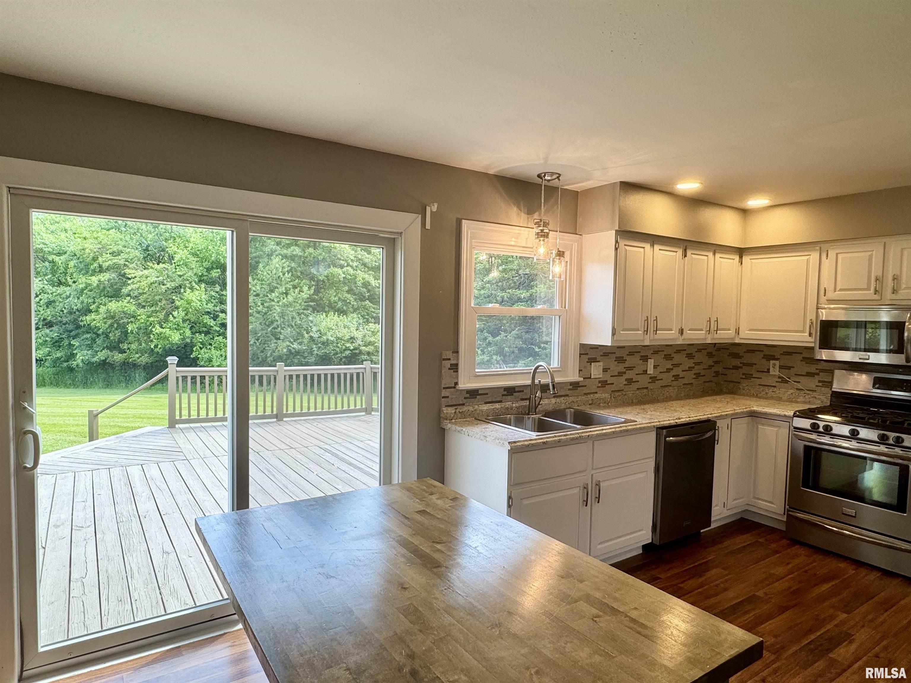 1601 Riverview Drive Macomb, IL 61455 - Photo 12 of 41