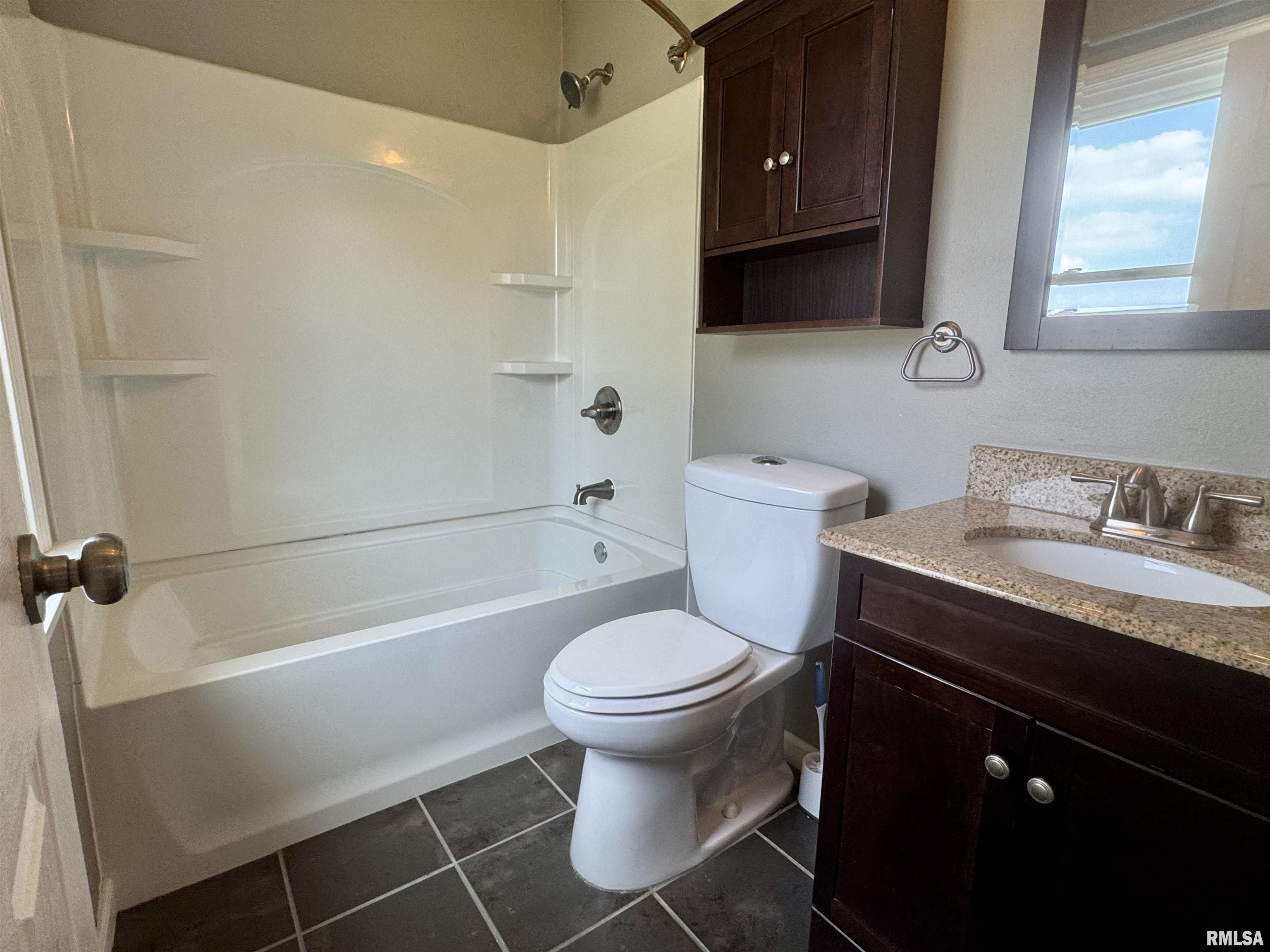 1601 Riverview Drive Macomb, IL 61455 - Photo 24 of 41