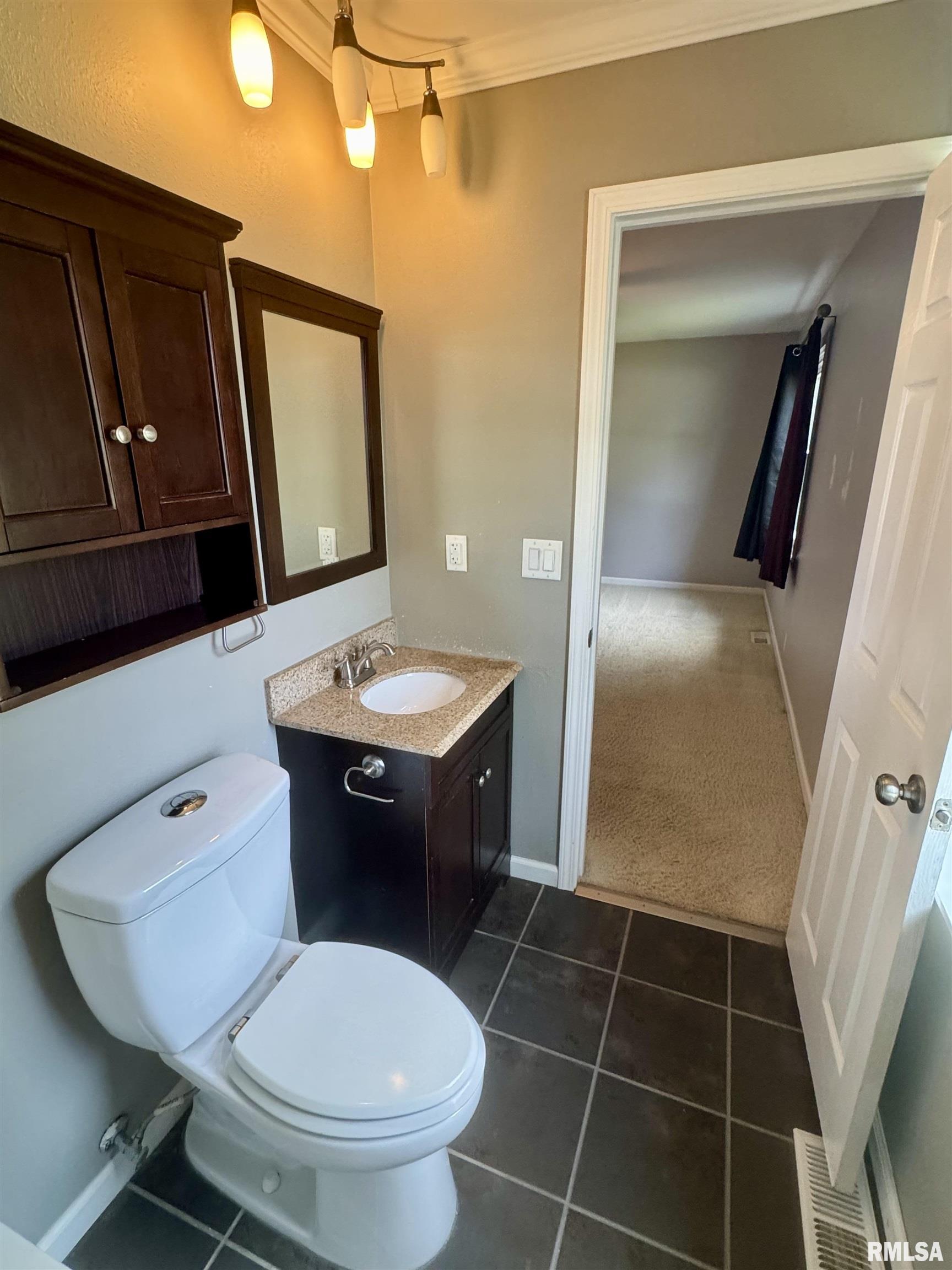 1601 Riverview Drive Macomb, IL 61455 - Photo 25 of 41