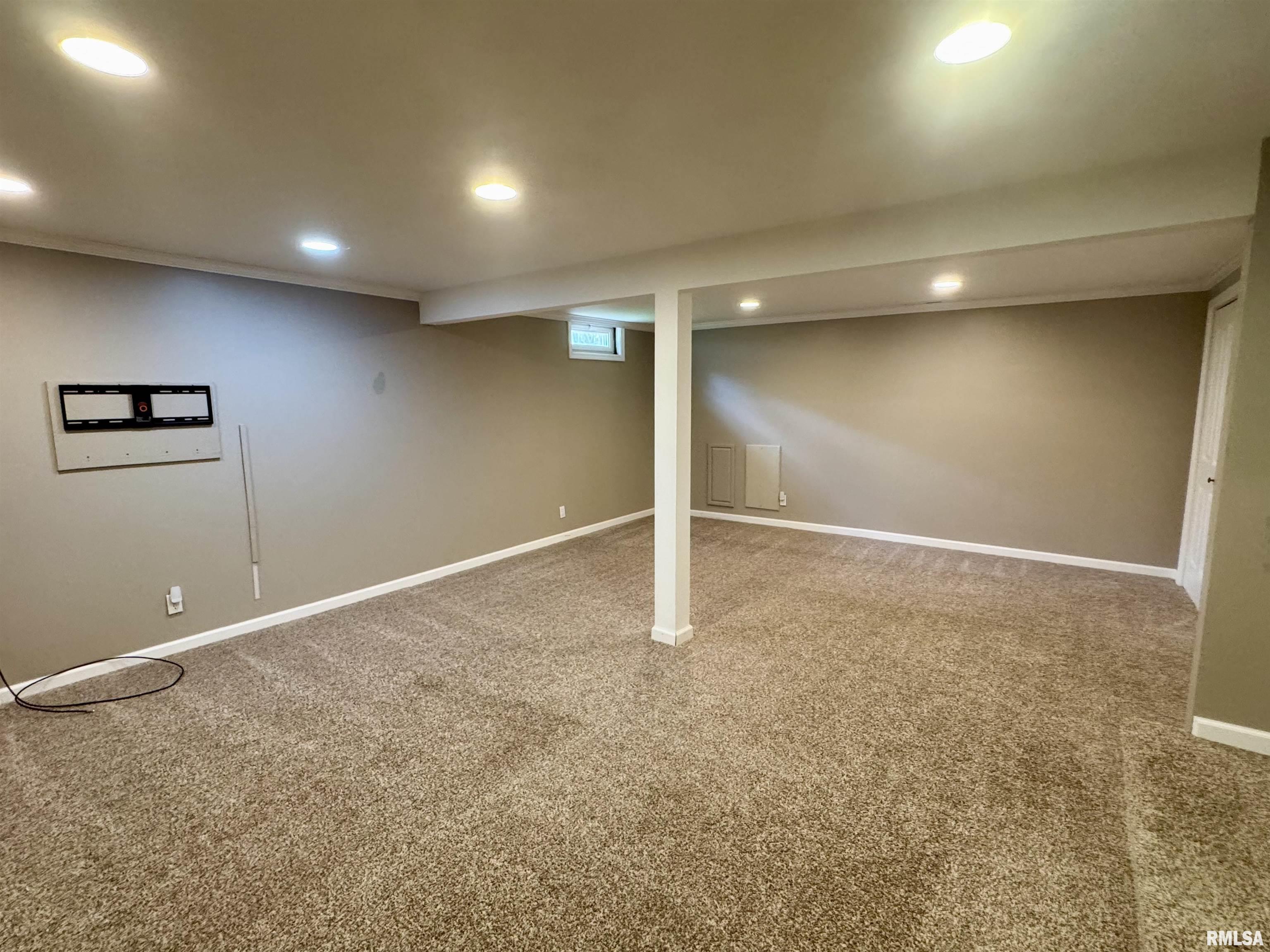 1601 Riverview Drive Macomb, IL 61455 - Photo 29 of 41