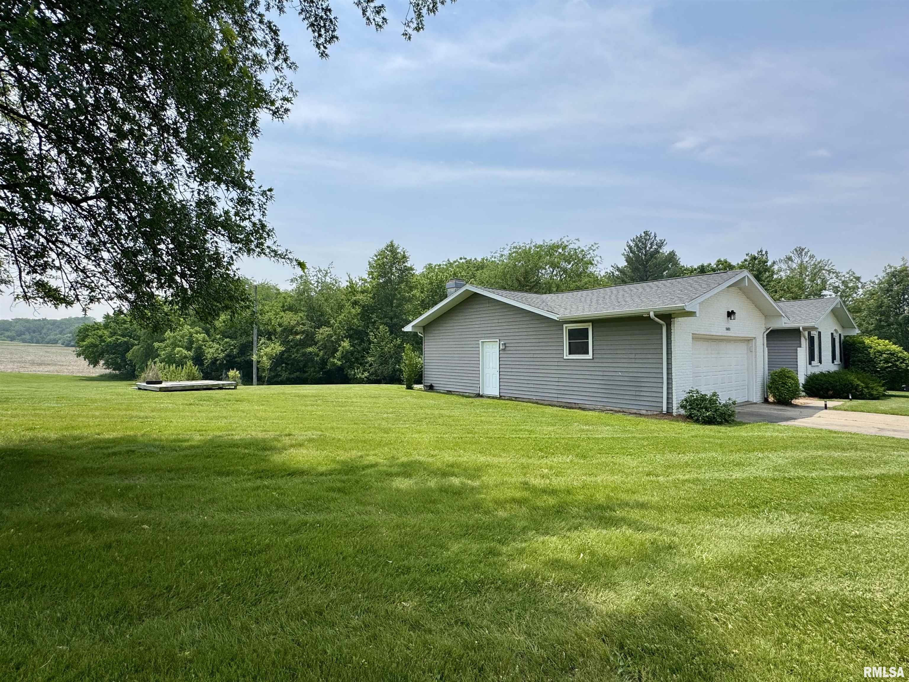 1601 Riverview Drive Macomb, IL 61455 - Photo 31 of 41