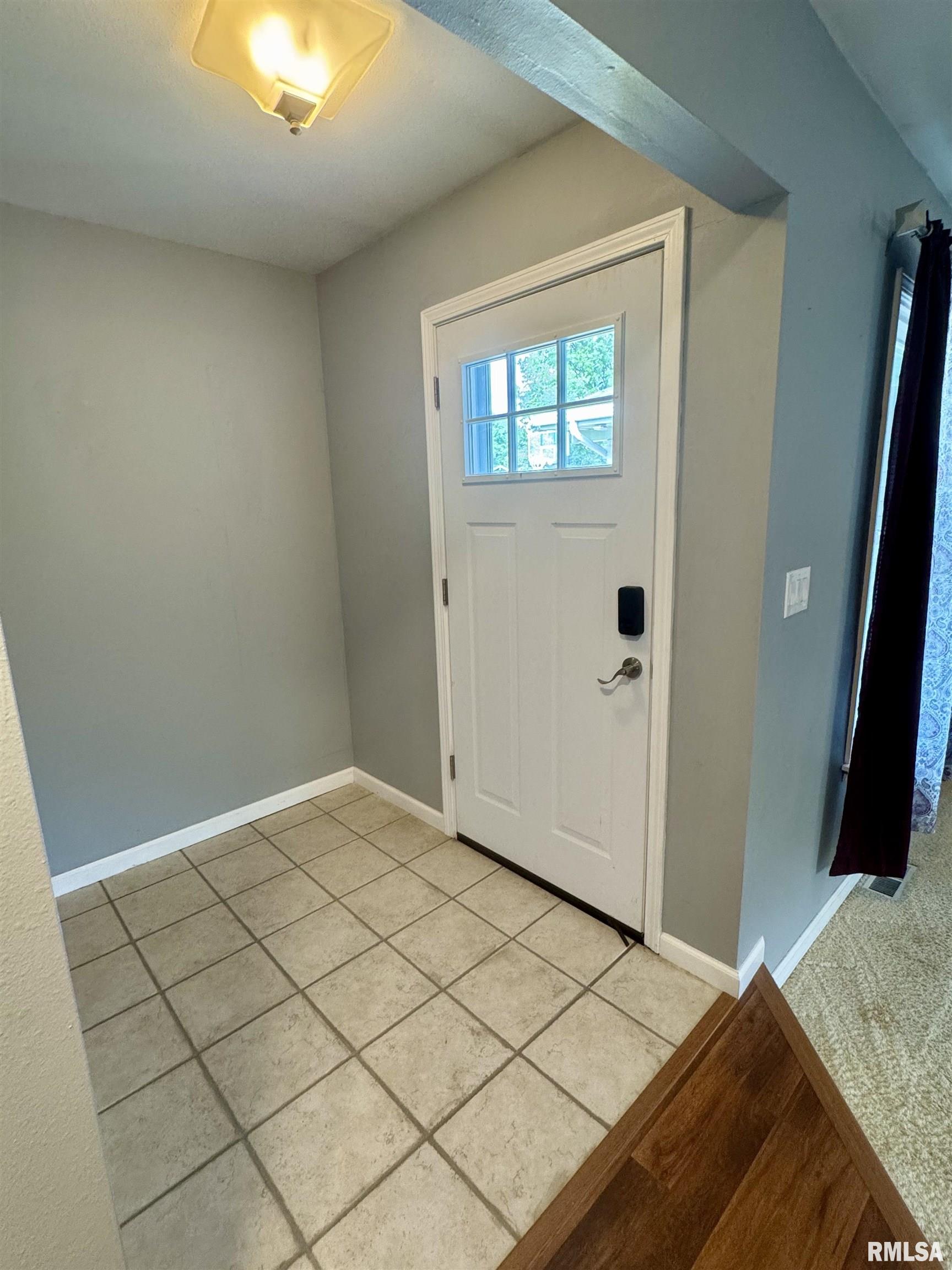 1601 Riverview Drive Macomb, IL 61455 - Photo 5 of 41