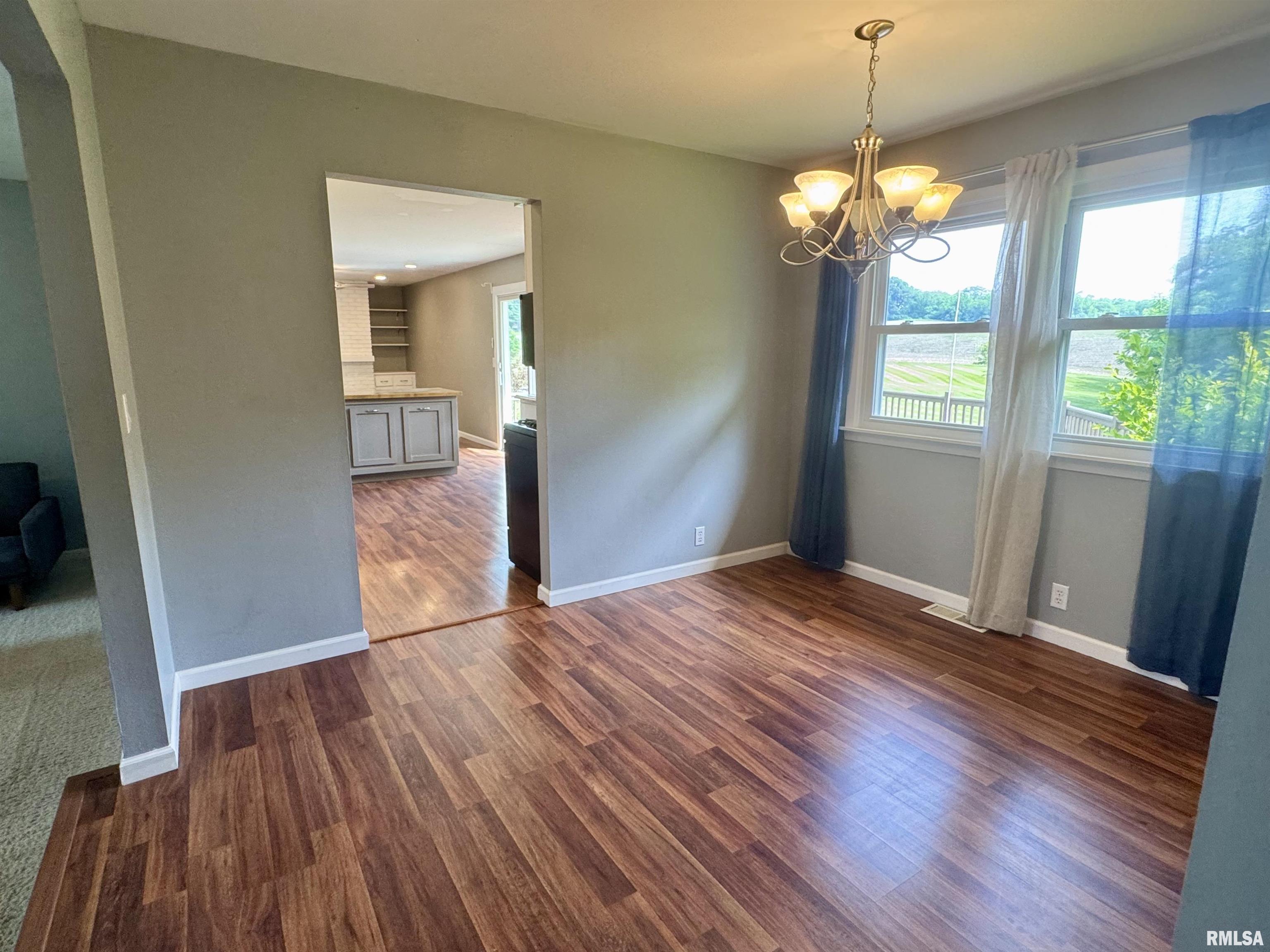 1601 Riverview Drive Macomb, IL 61455 - Photo 8 of 41