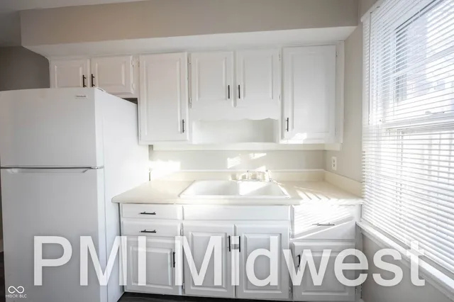 $990 | 1319 North Alton Avenue, Indianapolis, IN 46222