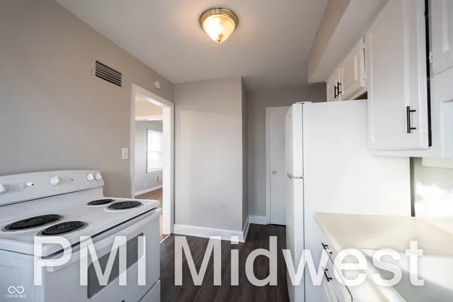 $990 | 1319 North Alton Avenue, Indianapolis, IN 46222