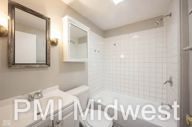 $990 | 1319 North Alton Avenue, Indianapolis, IN 46222