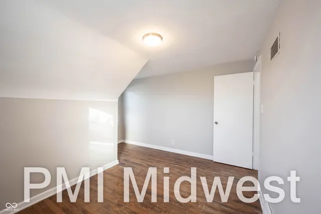 $990 | 1319 North Alton Avenue, Indianapolis, IN 46222