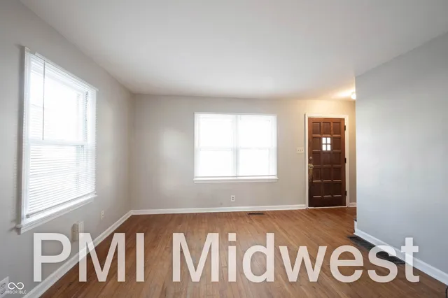 $990 | 1319 North Alton Avenue, Indianapolis, IN 46222