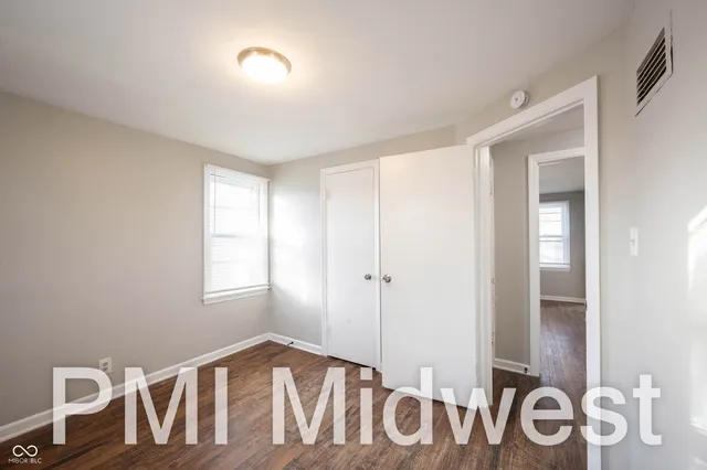 $990 | 1319 North Alton Avenue, Indianapolis, IN 46222