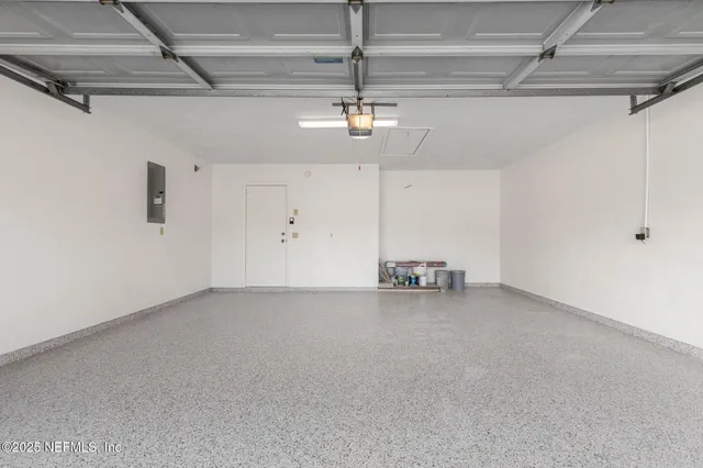 a view of a livingroom with a ceiling fan