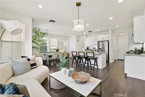 $1,150,000 | 12 Prominence, Lake Forest, CA 92630